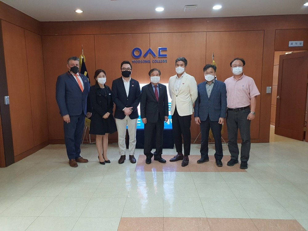 호텔 오노마 오토그래프 컬렉션 총지배인님과 운영개발팀장님 방문